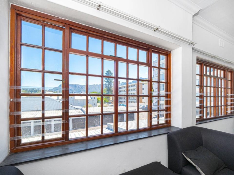 To Let 2 Bedroom Property for Rent in Wynberg Upper Western Cape